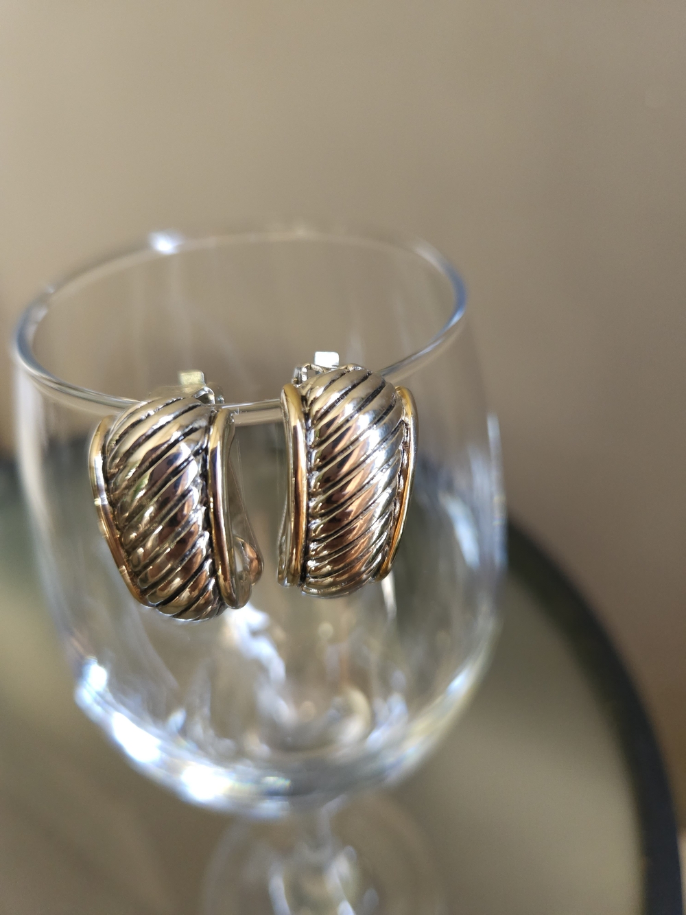 Elegant Two-Tone Textured Hoop Earrings – Gold & Silver Tone – New Old Stock